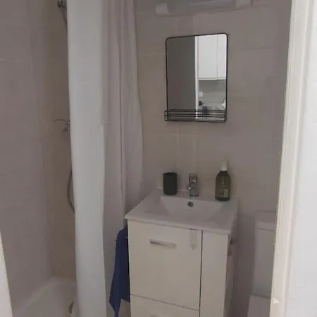 Climatise Au Coeur Quartier De Jonquiere Holiday home *