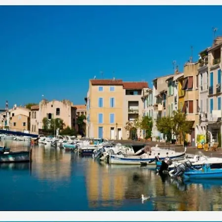Climatise Au Coeur Quartier De Jonquiere Holiday home