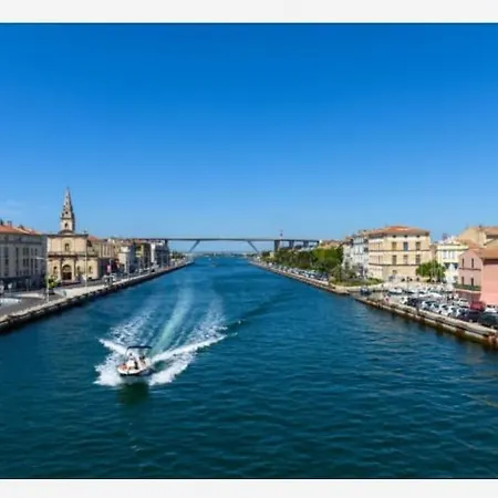 Climatise Au Coeur Quartier De Jonquiere Holiday home Martigues