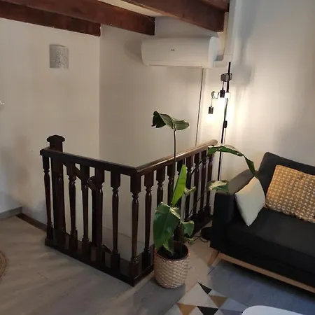 Climatise Au Coeur Quartier De Jonquiere Holiday home